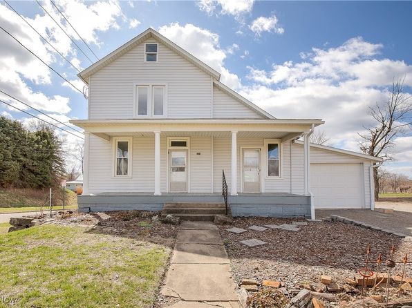 174 High St, Magnolia, OH 44643