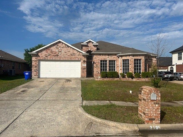 1st image of 2105 Cardinal Dr