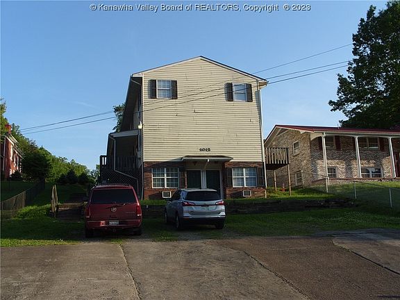 5th image of 1015 1st Ave