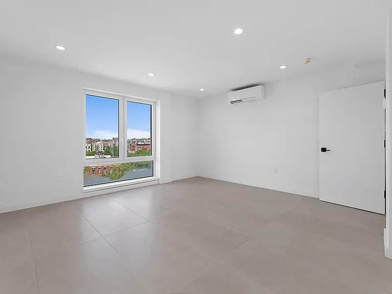 2321 Belmont Ave #7A — Photo 8