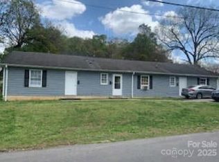 390 N King St, Gastonia, NC 28052