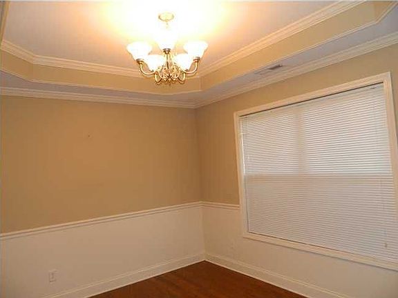 4th image of 158 Honeyberry Ln