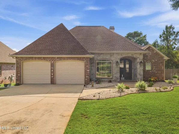 721 Clover Pl, Biloxi, MS 39532
