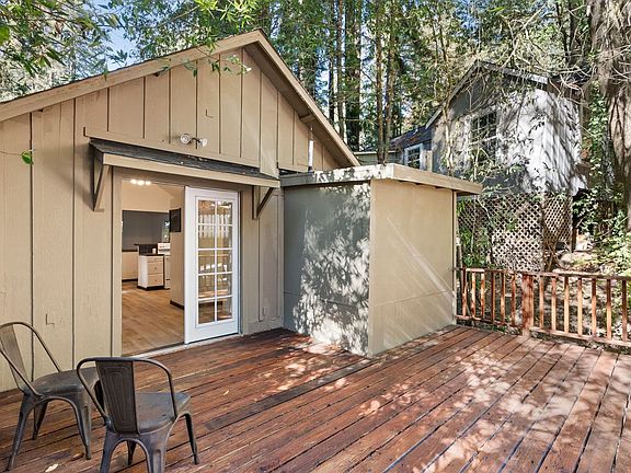 Large Deck off of dining area