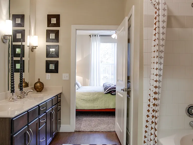 Dallas, TX Apartment Homes — Photo 29