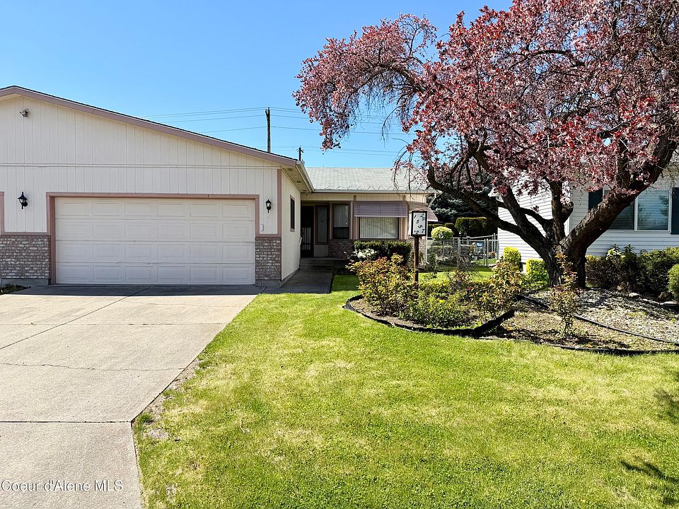 1st image of 1537 W Woodlawn Dr APT 2