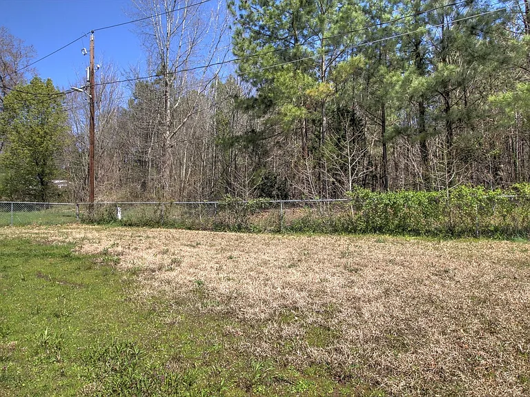 2530 Glenbrook Dr — Photo 13