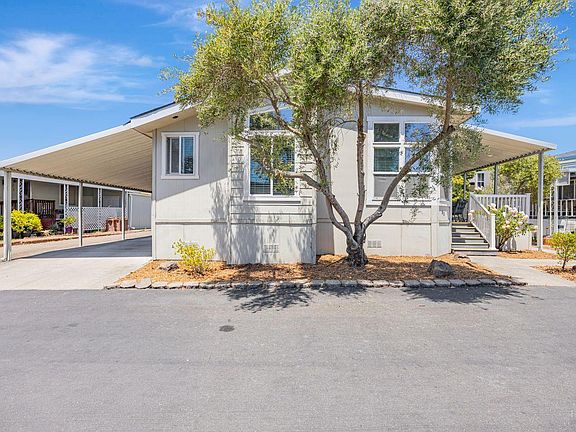 2nd image of 82 Estrella Drive