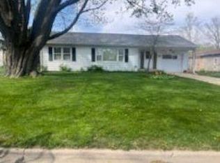 1608 Henry St, Champaign, IL 61821