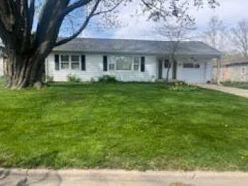 1608 Henry St photo 1