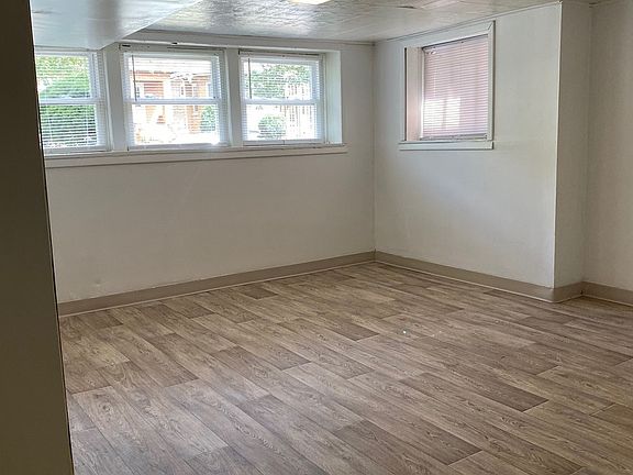 2nd image of 5023 W Altgeld St #G