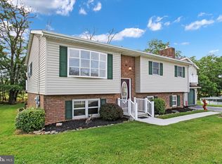 152 Poplar Rd, New Oxford, PA 17350