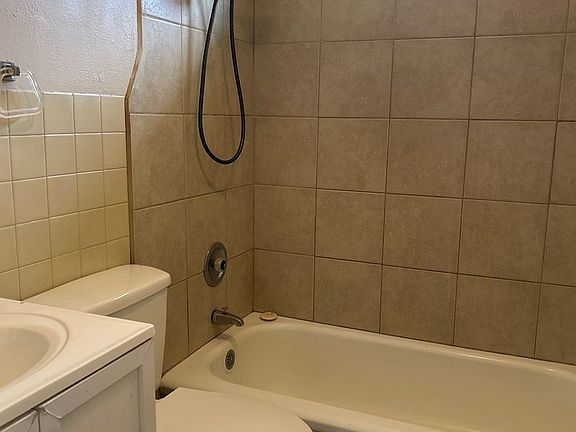 5th image of 1056-1058 18th Ave #1056