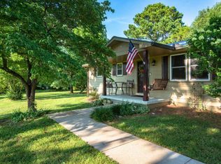 934 Stamper Dr, Burns, TN 37029