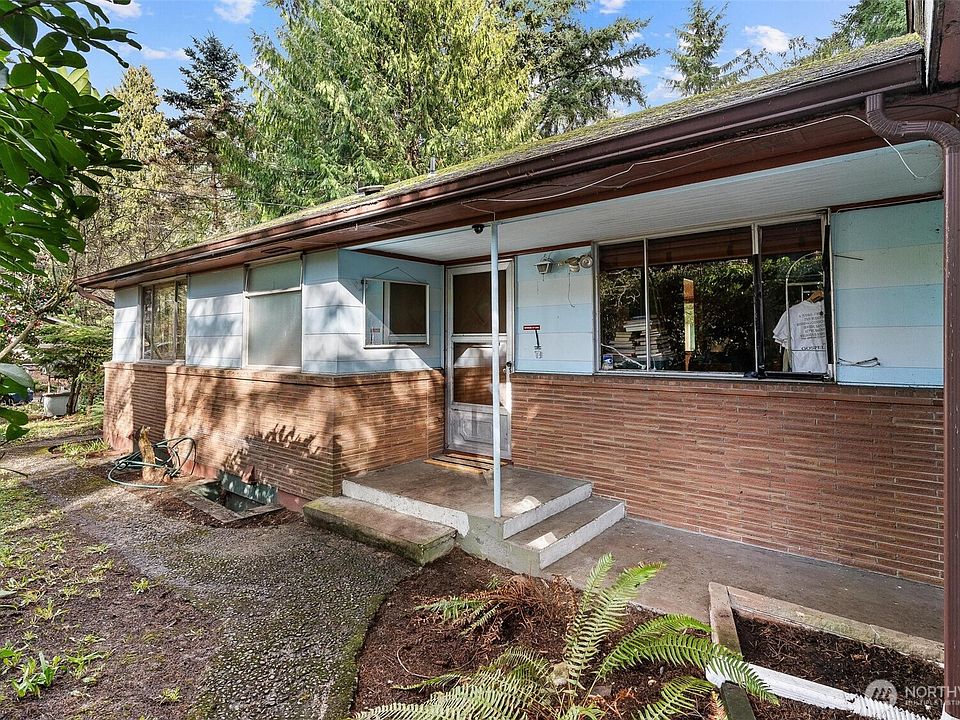 1st image of 13758 Palatine Avenue N