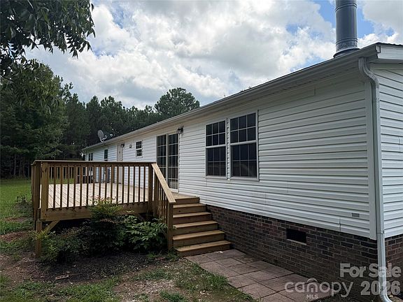 5th image of 2521 Gaffney Rd