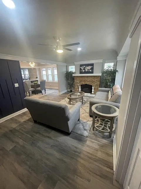 4646 North 40th STREET photo 1