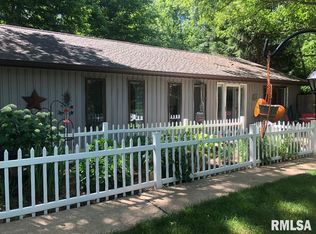 9098 Swigert Rd, Rochester, IL 62563