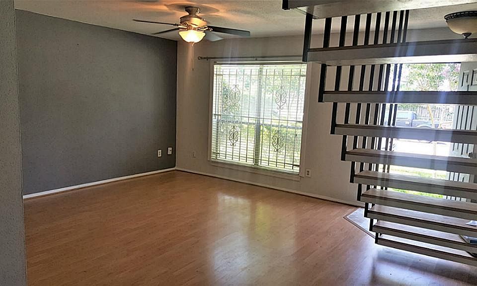 1st image of 6202 Skyline Dr APT 11