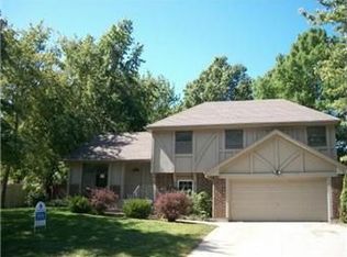 1925 S Stagecoach Dr, Olathe, KS 66062