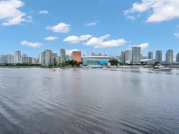 159 W 2nd Ave #5XX, Vancouver, BC V5Y 0L8