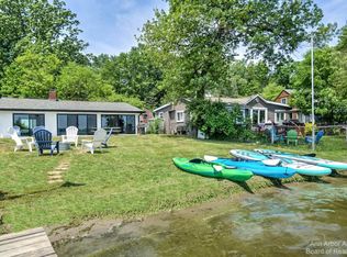 9620 Winston Rd, Pinckney, MI 48169