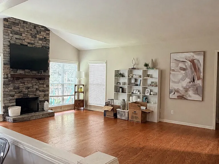 1695 Montcliff Dr — Photo 16