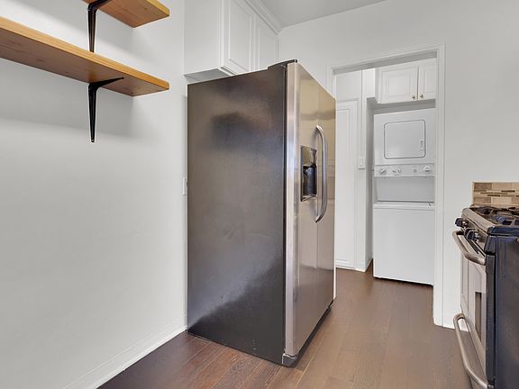 5th image of 12222 Ohio Ave #26-01