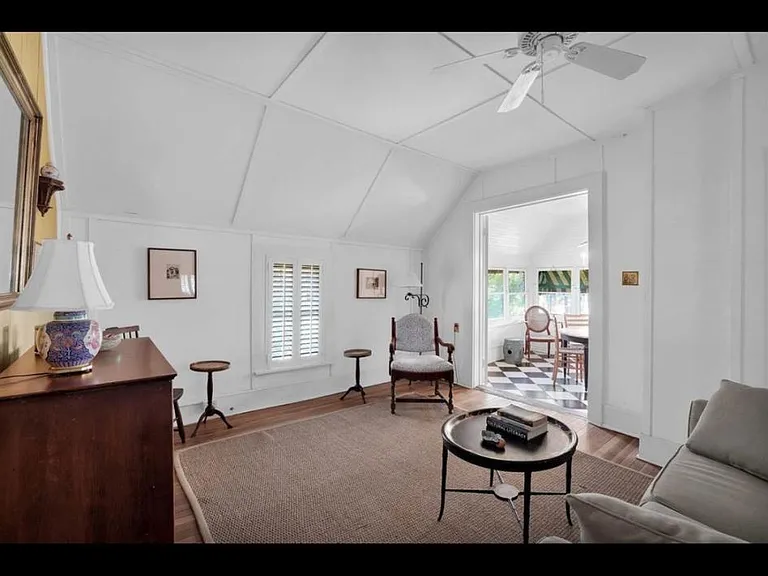 232 Saint George St #1 — Photo 3