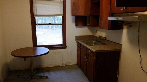 1st image of 4923 Campenella Dr