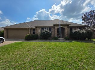 313 Pinewood Trl, Forney, TX 75126