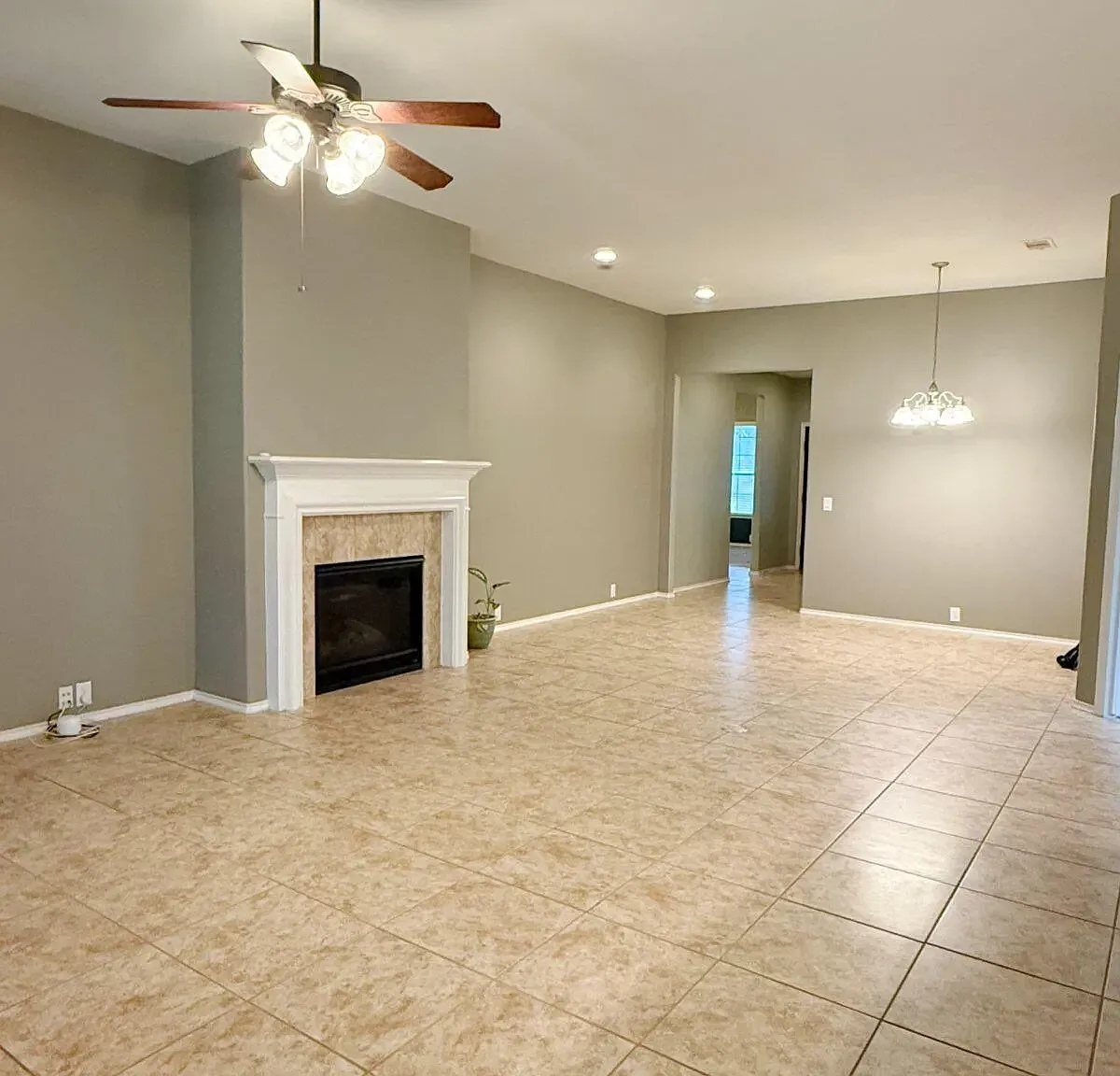 3 bed, 1909 sqft, $2,500 — Photo 2