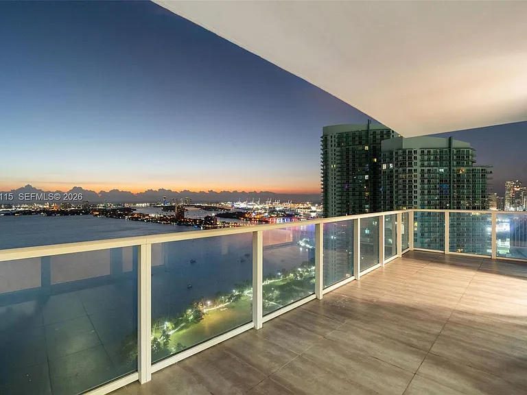 2020 N Bayshore Dr #3510 — Photo 6