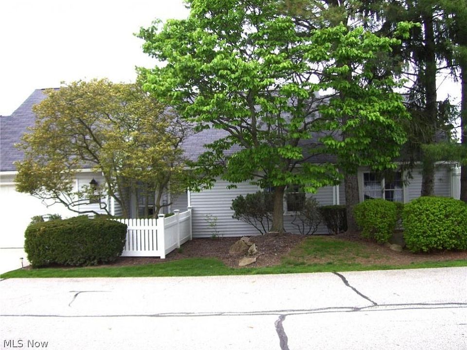 1st image of 2069 Saxony Dr
