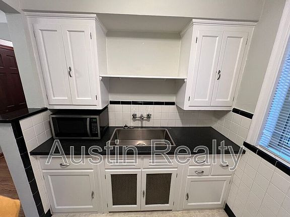 2nd image of 6360 Sutherland Ave #1W