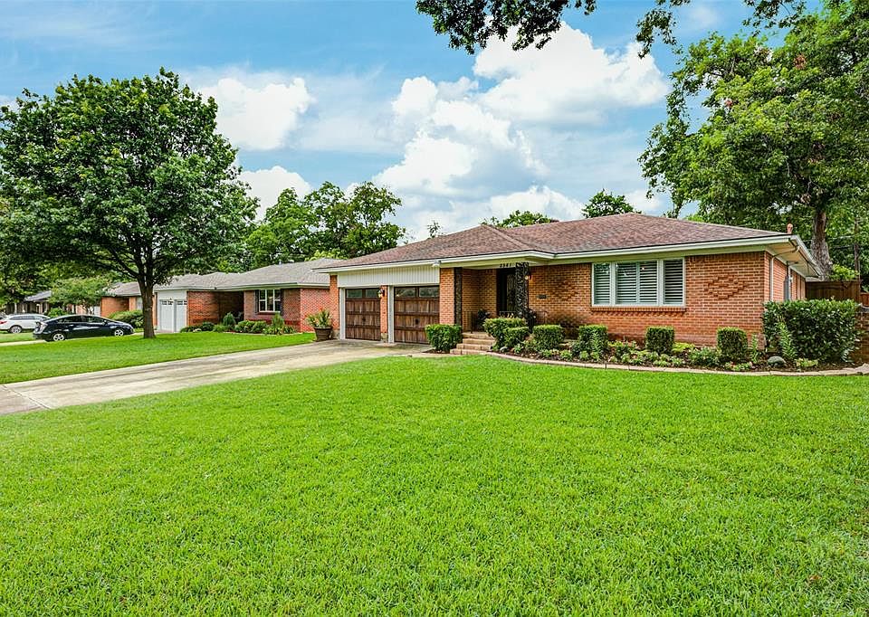 1st image of 2541 Dorrington Dr