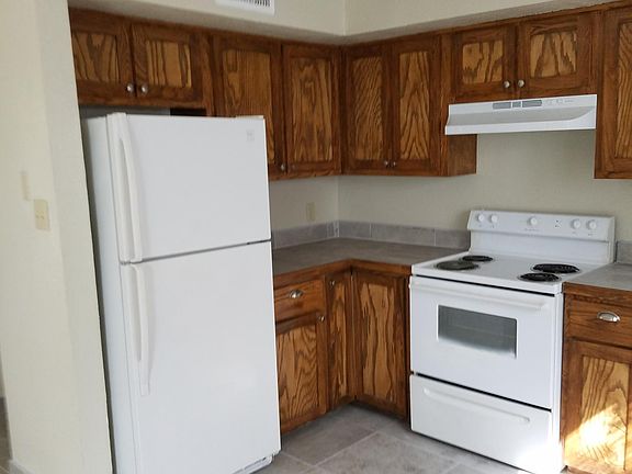 4th image of 1709 N 25th St APT 15