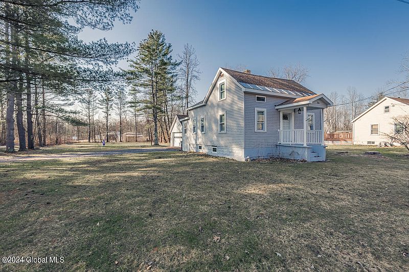 3rd image of 326 Maple Avenue