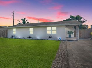1434 W Hardee St, Lantana, FL 33462