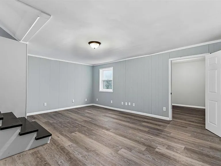 2510 Lovelaceville Florence Sta E — Photo 12