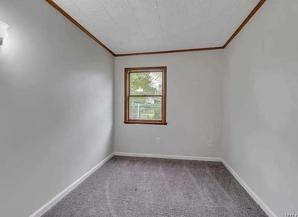 216 Rhode Island St — Photo 3