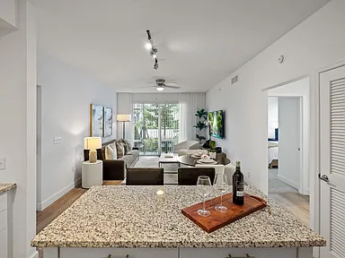 Town Treeline - Luxury Apartments