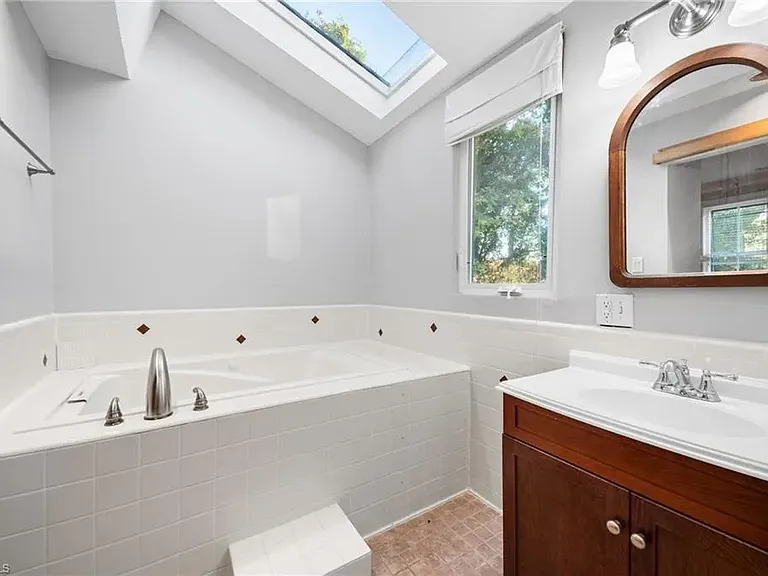 917 Walker Ave — Photo 13