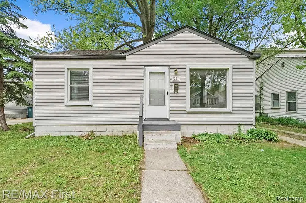 1631 Channing St photo 1
