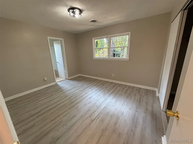 113 Lori St — Photo 15