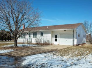 724 2nd St, Plainfield, IA 50666