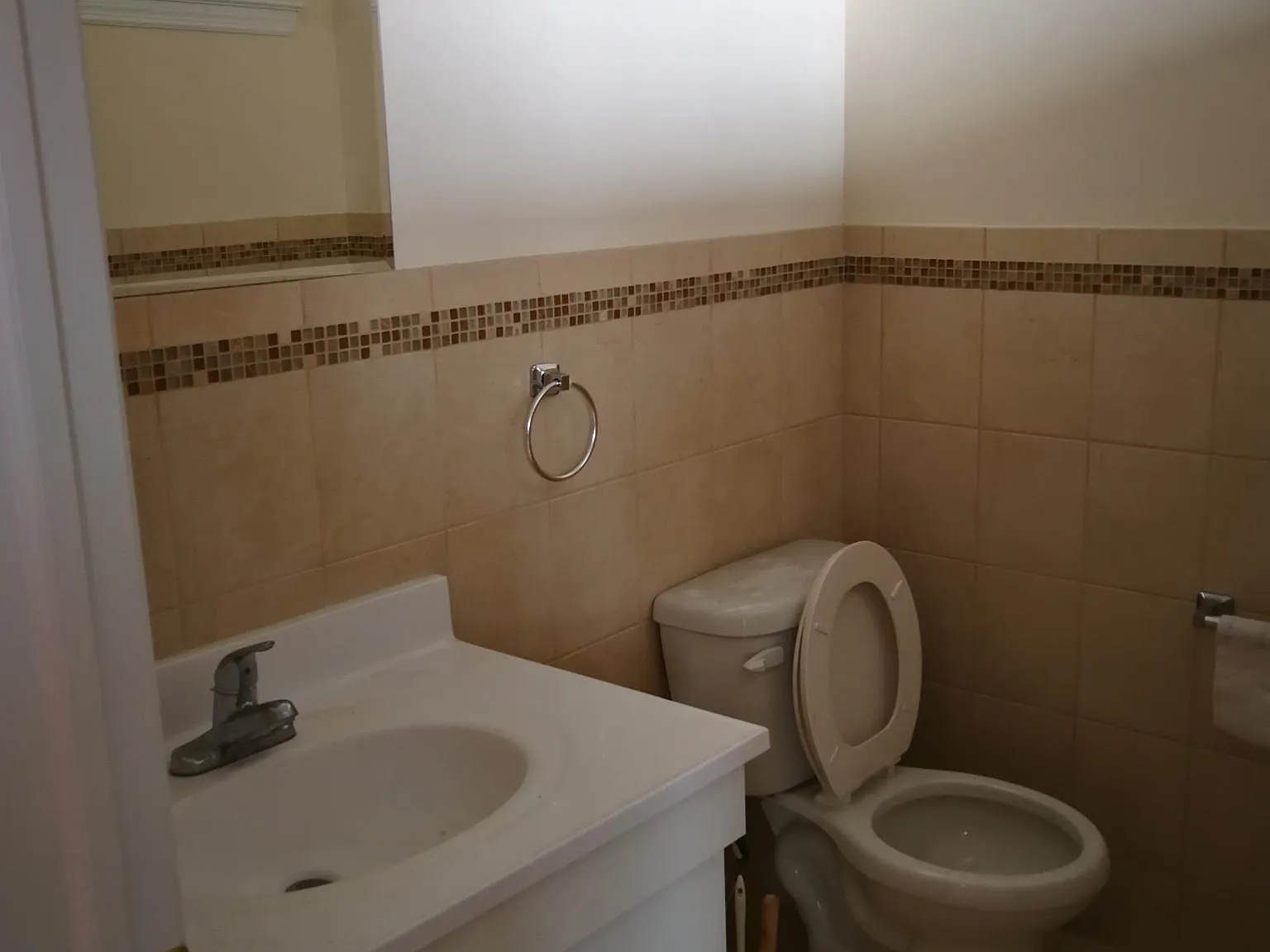 3 bed, 2.5 bath, 1600 sqft, $2,800 — Photo 3