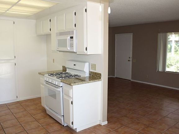 kitchen and livingroom