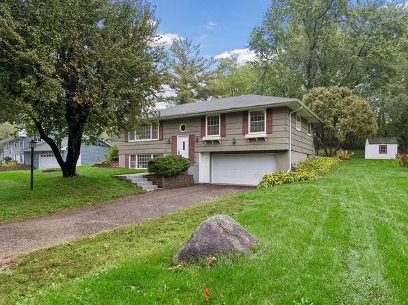 5603 Woodland Rd, Minnetonka, MN 55345