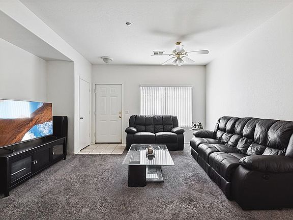 5th image of 805 S Sycamore St #130